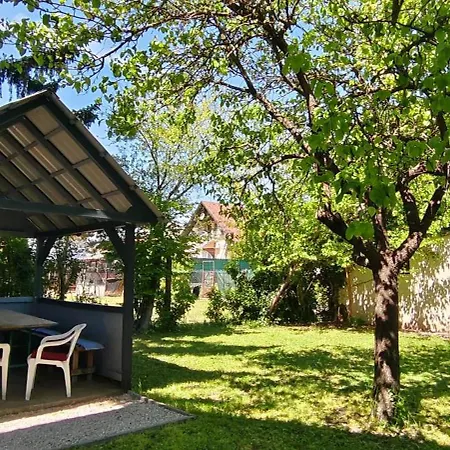 Case de vacanță Haus Am In Vonyarc *