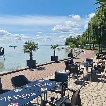 Haus Am In Vonyarc Tatil Evi Vonyarcvashegy